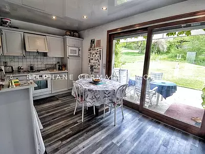 Maison, 225 m²
