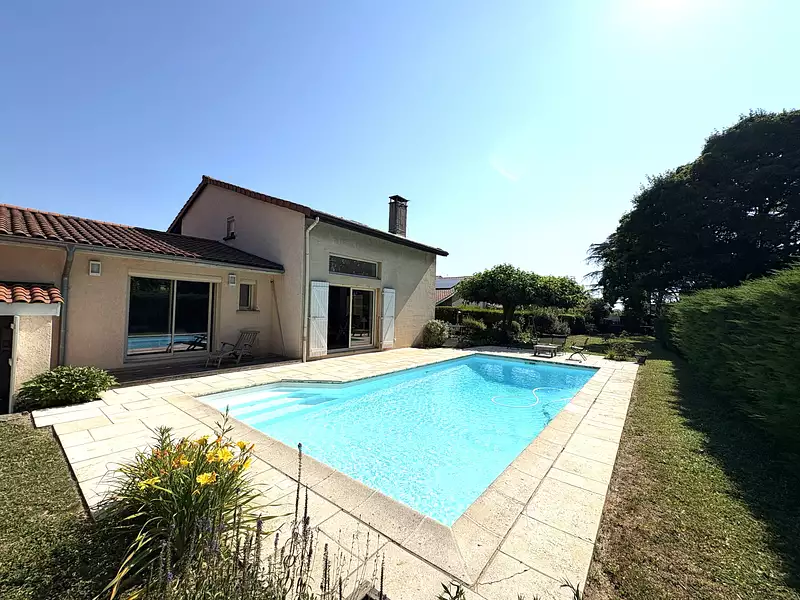 Maison, 151 m²
