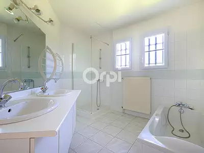 Maison, 121 m²