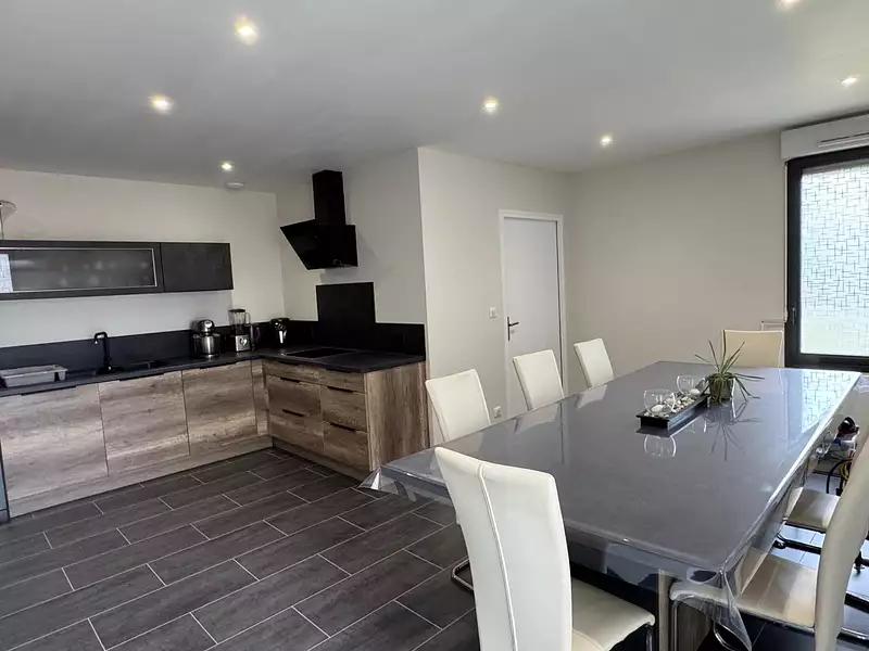 Maison, 300 m²