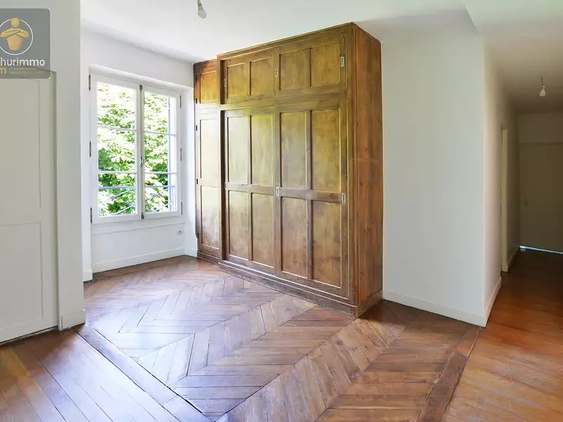 Maison, 333,1 m²