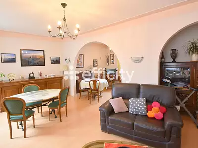 Maison, 211 m²