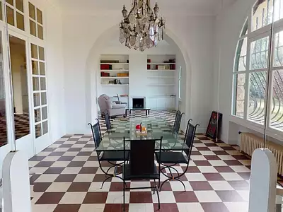 Maison, 325 m²