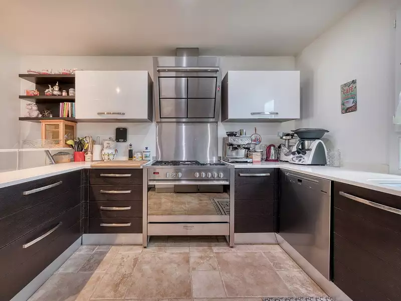 Maison, 220 m²