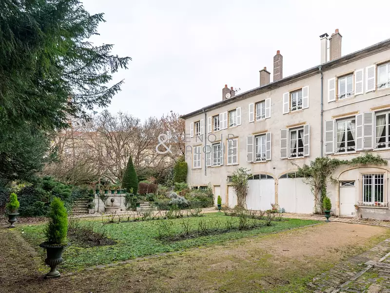 Appartement, 196 m²