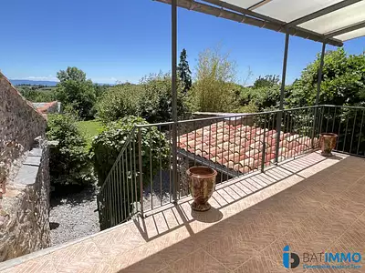 Immeuble, 242 m²