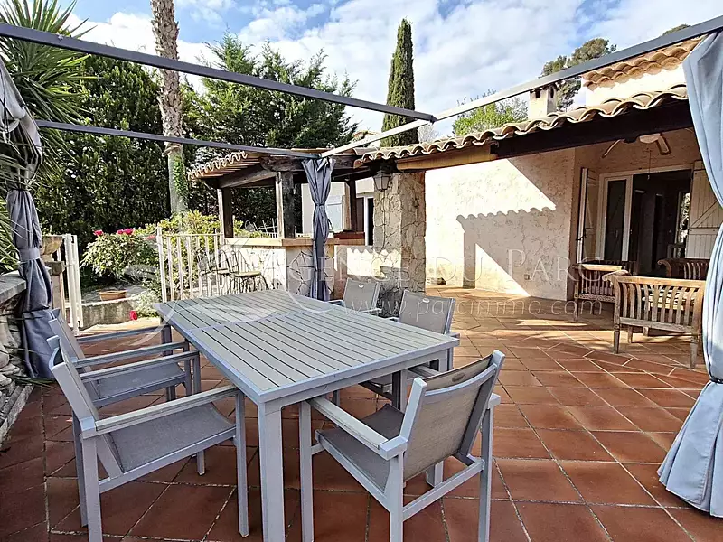 Maison, 180 m²