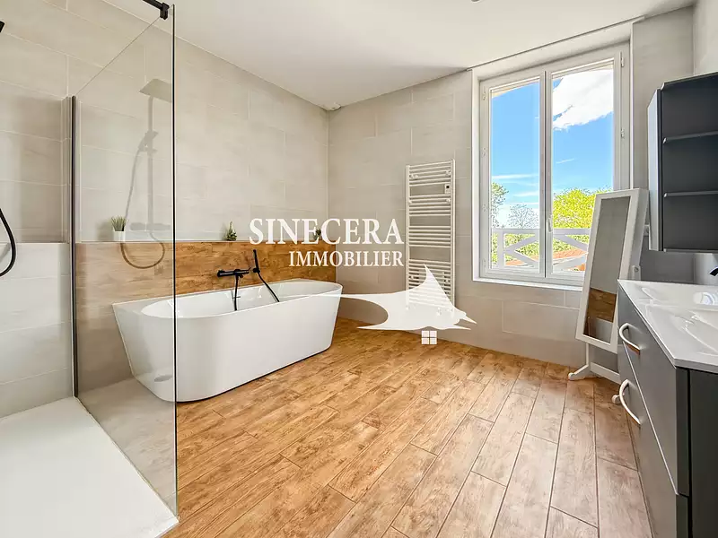 Divers, 360 m²