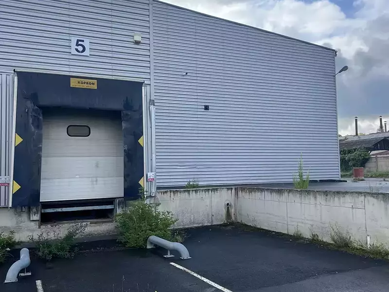 Divers, 6 700 m²