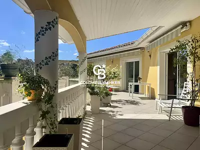 Maison, 248 m²