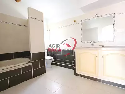 Maison, 191 m²