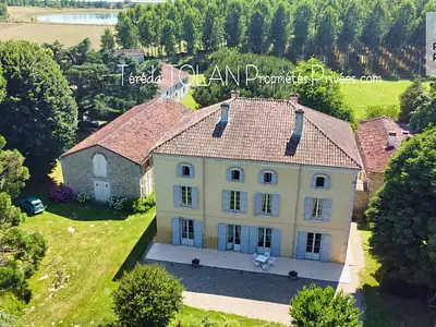 Maison, 775 m²