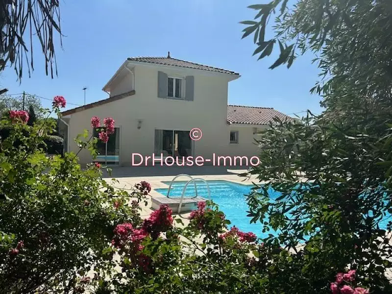 Maison, 166,82 m²
