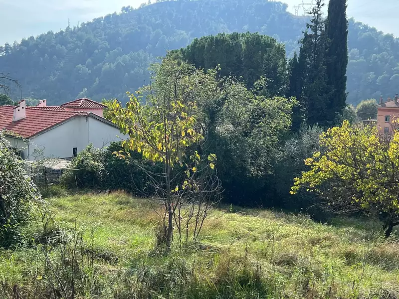 Terrain, 1 143 m²