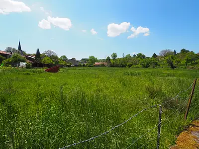 Terrain, 738 m²