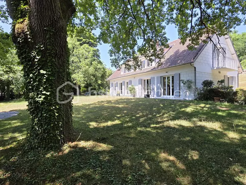 Maison, 230 m²
