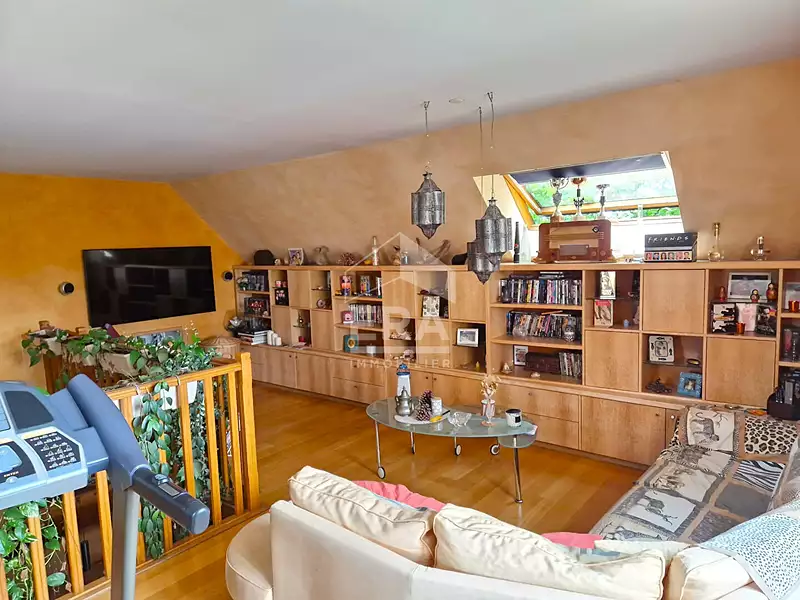 Maison, 230 m²
