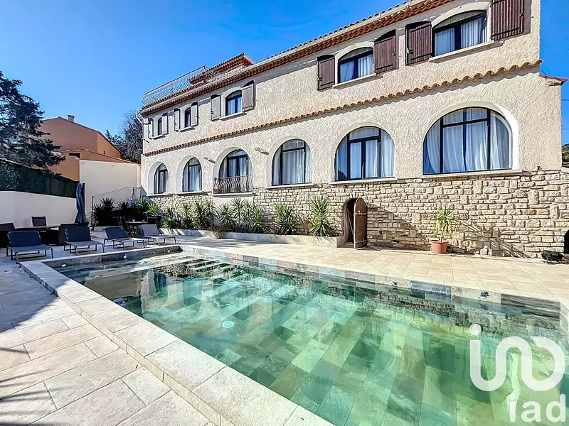 Maison, 388 m²