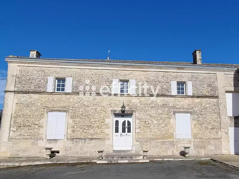 Maison, 206 m²