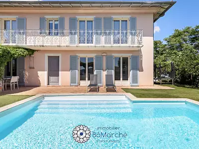Maison, 306 m²