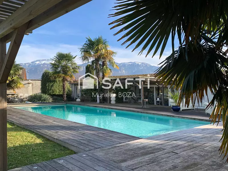 Maison, 748 m²
