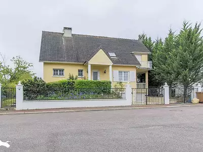 Maison, 244 m²