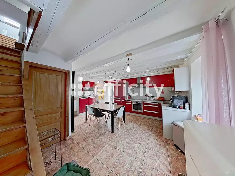 Maison, 245 m²