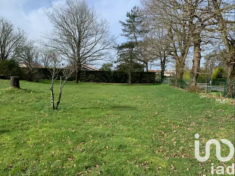 Terrain, 914 m²