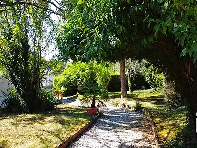 Maison, 1 600 m²
