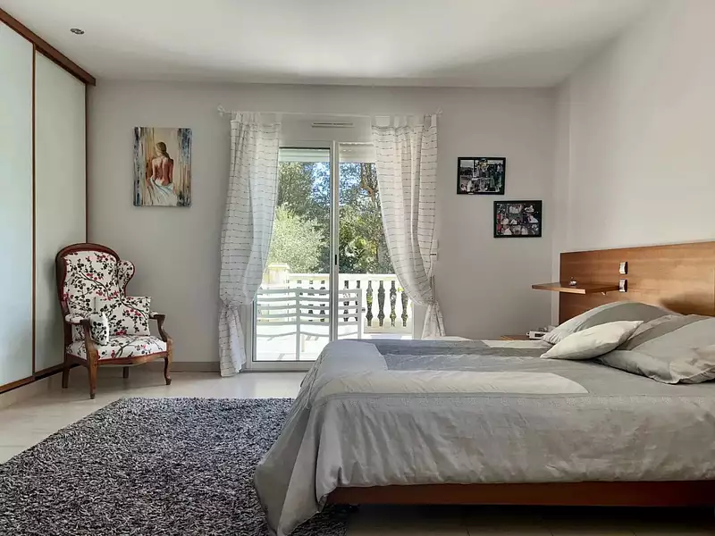 Maison, 248 m²