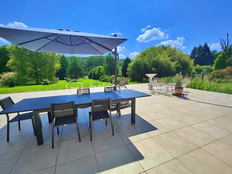 Maison, 785 m²