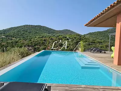 Maison, 205 m²