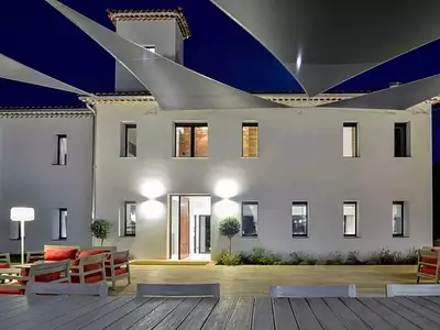 Maison, 953,7 m²