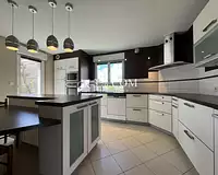 Maison, 166 m²