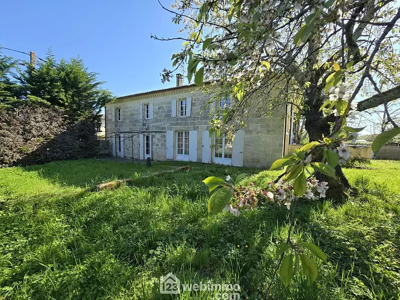 Maison, 331 m²
