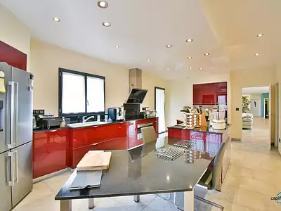 Maison, 373 m²