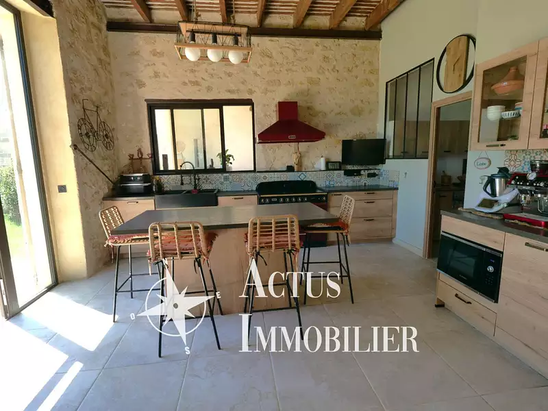 Maison, 206 m²