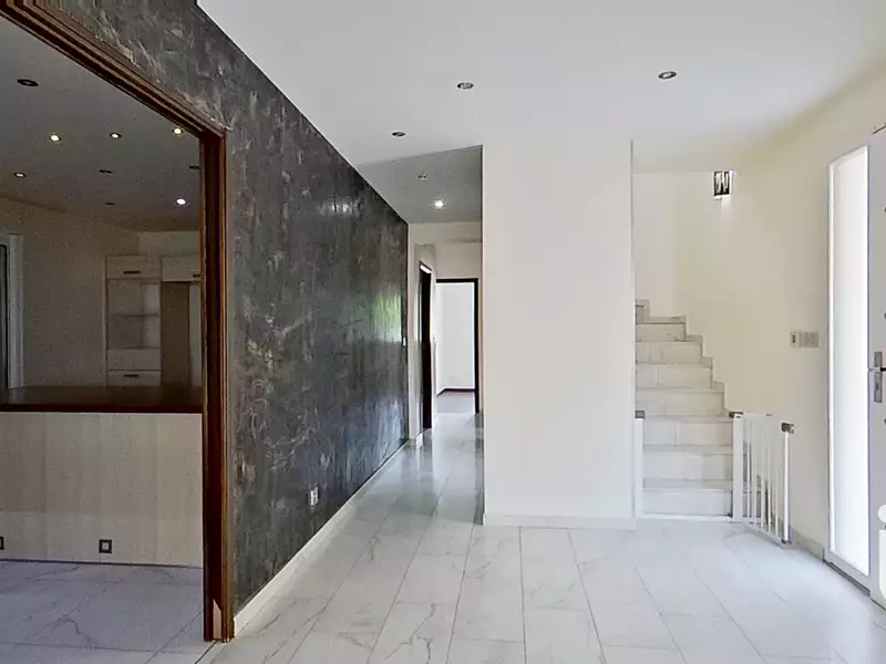 Maison, 180 m²