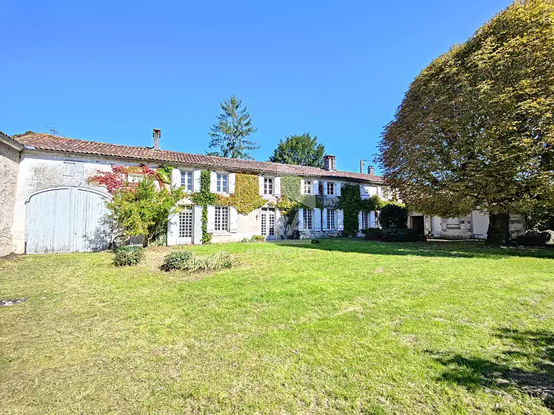 Maison, 250 m²