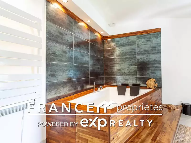 Maison, 245 m²