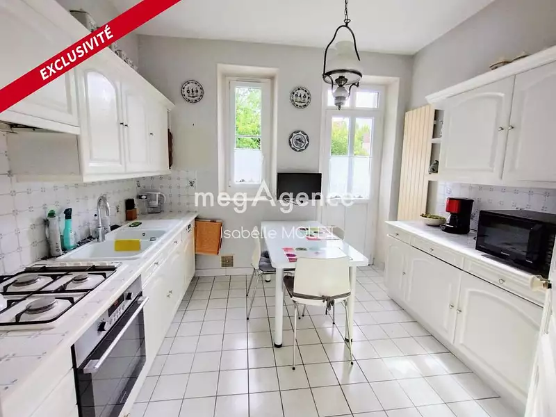 Maison, 182 m²
