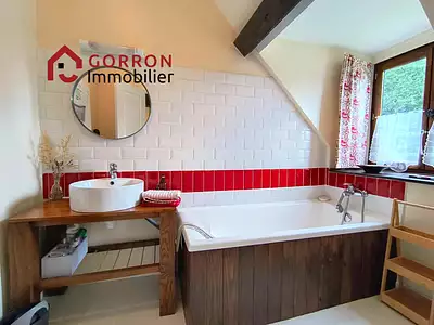 Maison, 248 m²