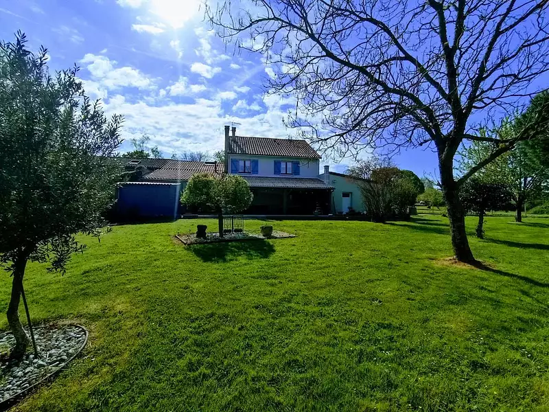 Maison, 220 m²