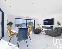 Maison, 235 m²