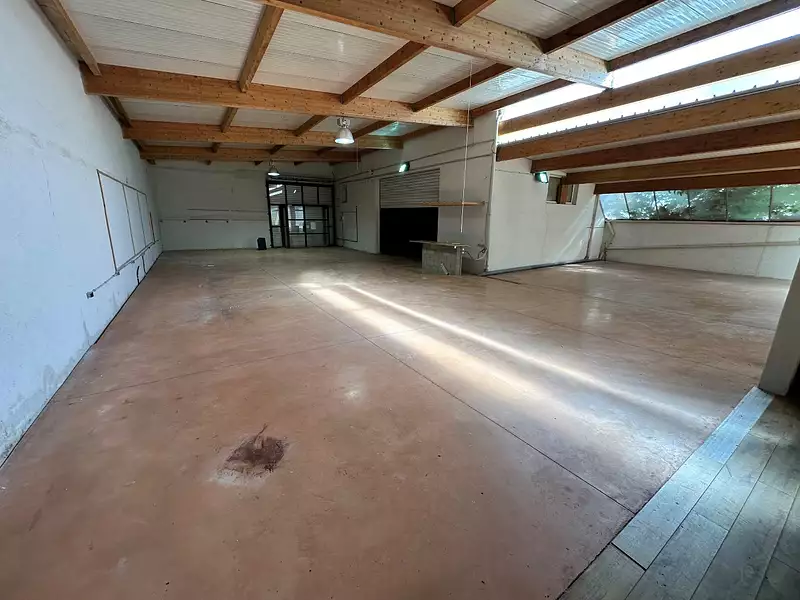 Divers, 1 400 m²