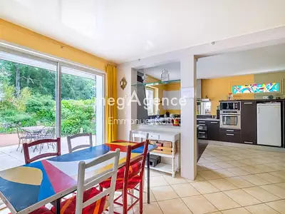 Maison, 168 m²