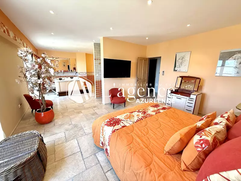 Maison, 230 m²