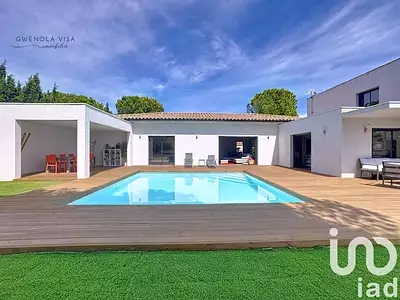 Maison, 260 m²