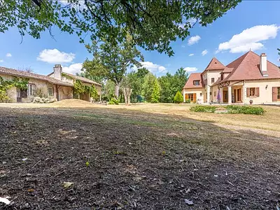 Maison, 242 m²