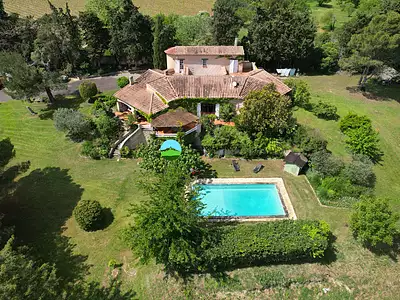Maison, 266 m²